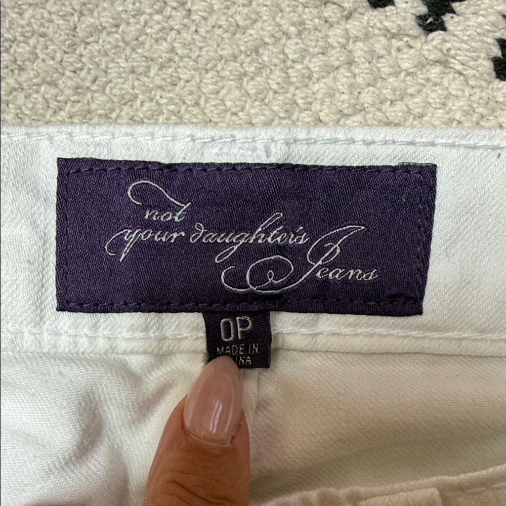 NYDJ White Denim Jeans with Purple Brand Label - Picture 2 of 3